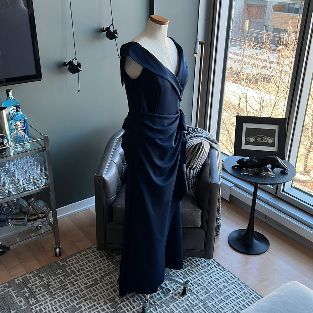 New XSCAPE Ruffle Off the Shoulder Scuba Gown in Midnight Size 16 - Picture 4 of 14